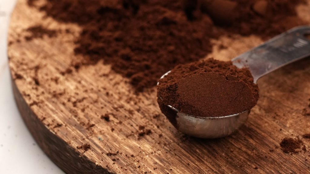 Panduan Menggiling Biji Kopi Sendiri di Rumah