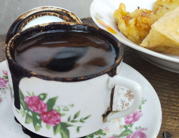 Kopi Tubruk Tradisi Seduh Sederhana dengan Cita Rasa Pekat